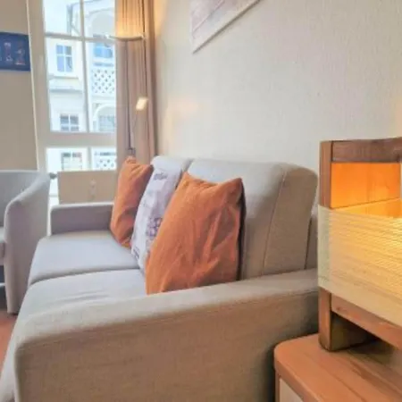 Mit Balkon Und Freizeitangeboten In Apartment