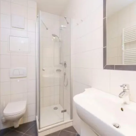 Mit Balkon Und Freizeitangeboten In Apartment Sellin (Rugen)