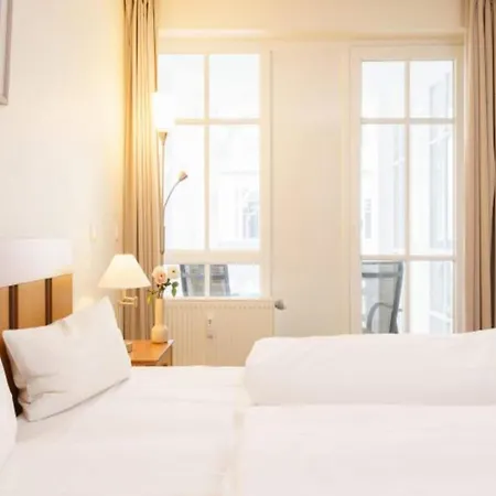 Mit Balkon Und Freizeitangeboten In Sellin (Rugen)