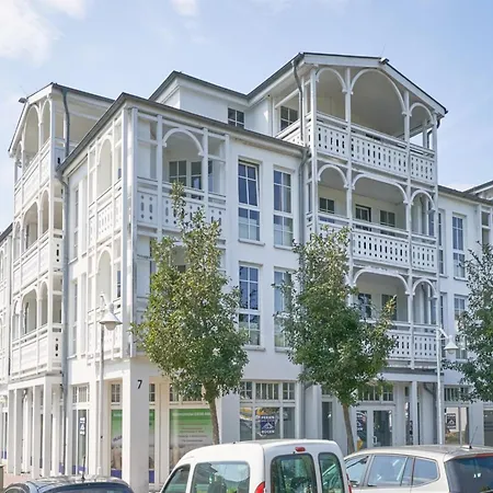 Mit Balkon Und Freizeitangeboten In Apartment *